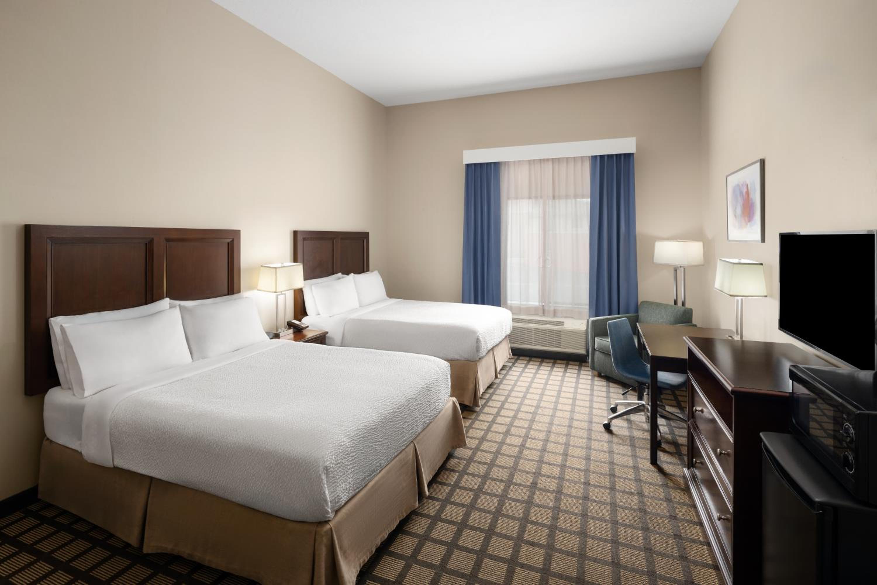 غرفة قياسية بسريرين كوين بحوض استحمام لذوي الإعاقة، Garner Hotel Page - Lake Powell Area By IHG 2/10