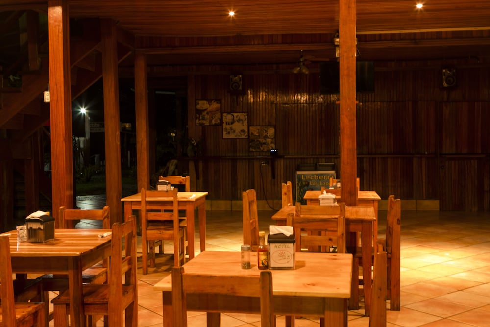 La Isla Inn Hotel 39/52