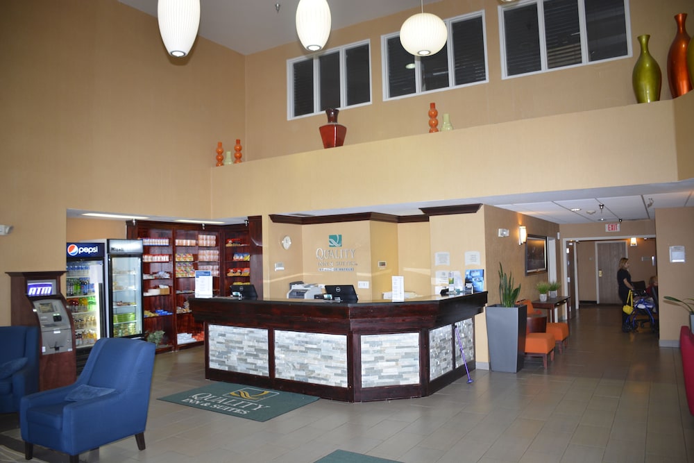 Quality Inn & Suites Denver International Airport 4/42
