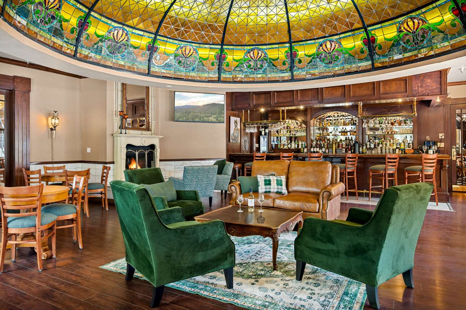 Chateau Big Bear Boutique Hotel, BW Signature Collection 35/55