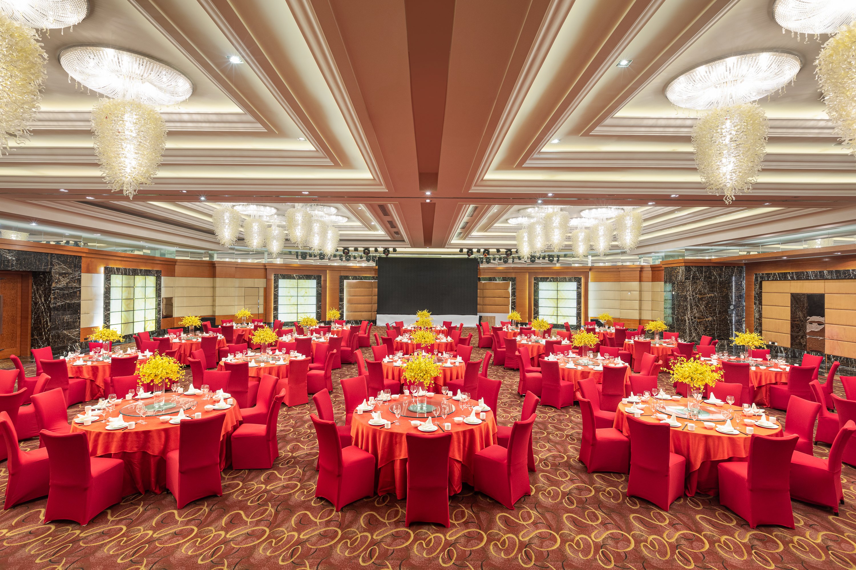 Crowne Plaza Tianjin Binhai Center 60/64