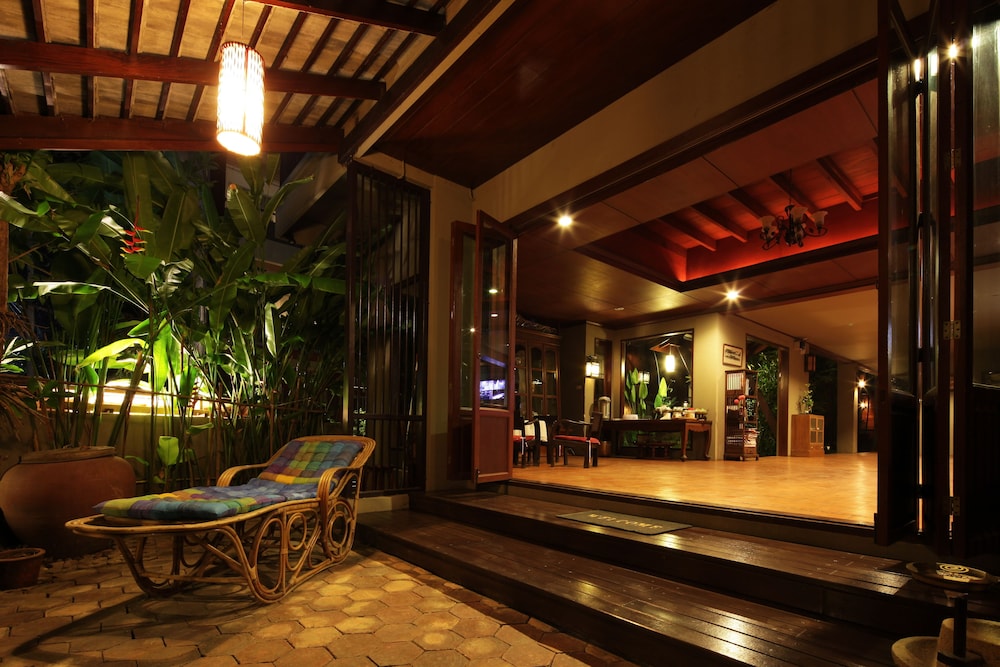 Baan La Poon Hotel 7/21