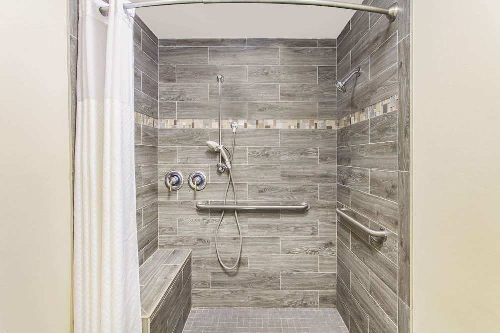 Baymont By Wyndham Jacksonville/Butler Blvd 22/22