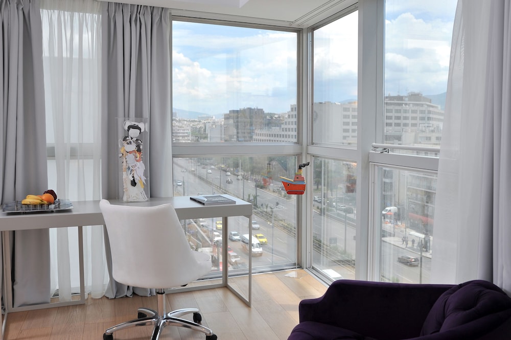 Athenaeum Grand Hotel 38/50