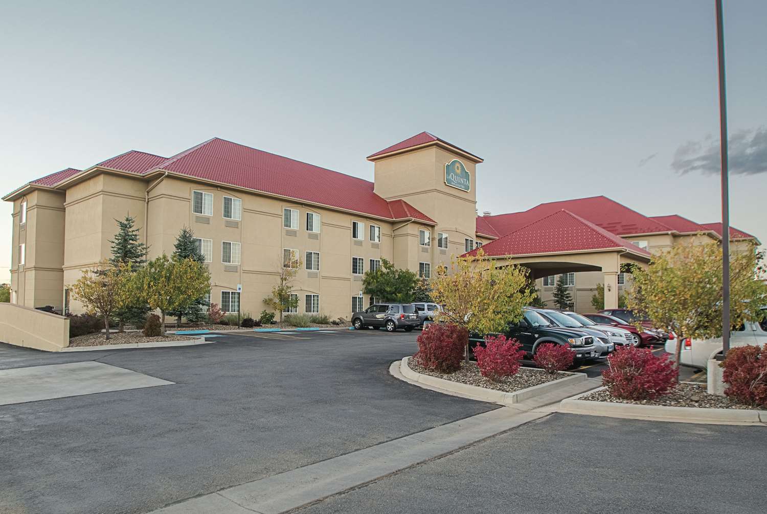 La Quinta Inn & Suites by Wyndham Trinidad 58/61