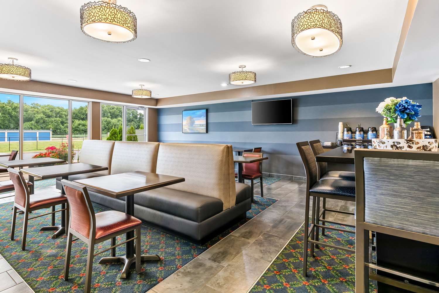 Best Western Legacy Inn & Suites Beloit/South Beloit 10/13