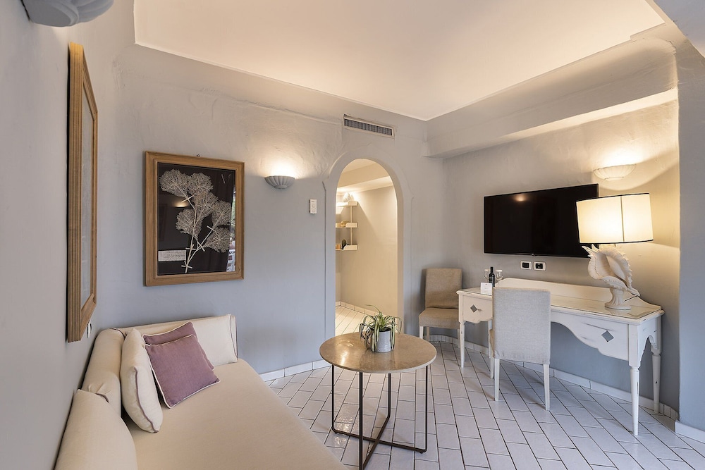 Therasia Resort Sea And Spa 77/100