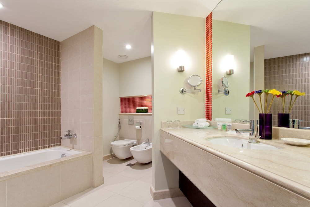 بارك إن باي راديسون الخبر(Park Inn By Radisson Al Khobar Hotel) 13/74