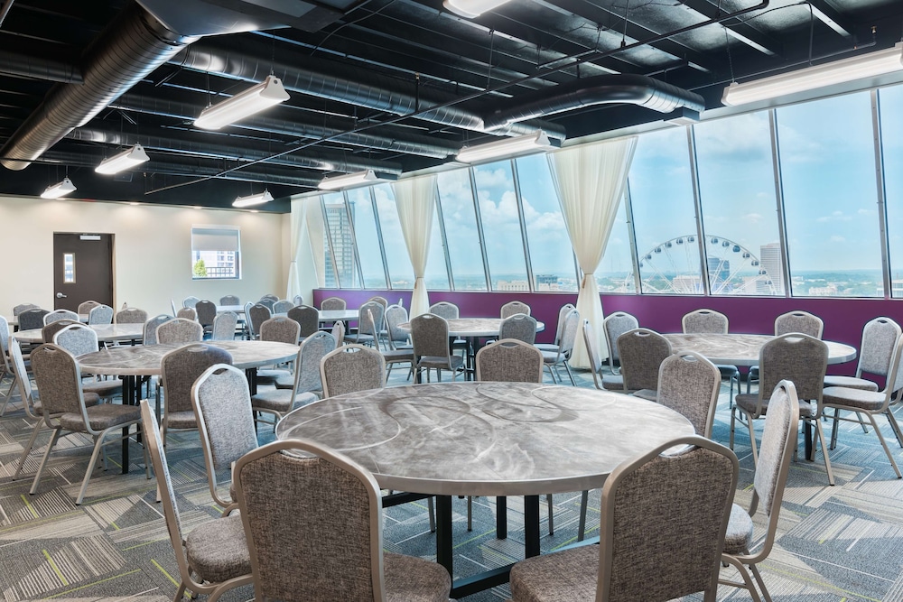 HOME2 SUITES BY HILTON ATLANTA DOWNTOWN 30/47
