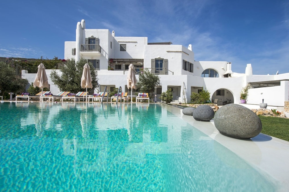 Naoussa Hills Boutique Resort- Adults Only (13+) 67/76