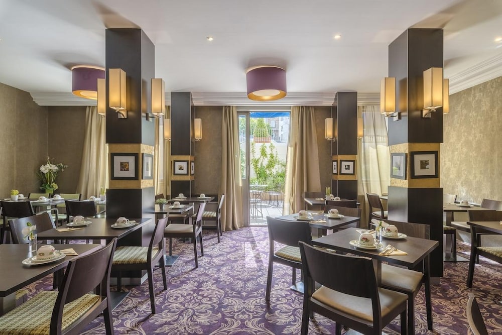 Hotel Le Versailles 49/57