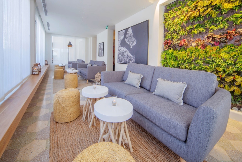 Hm Alma Beach - Adults Only 34/54