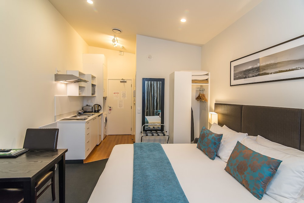 Gilmer Serviced Apartments 28/55