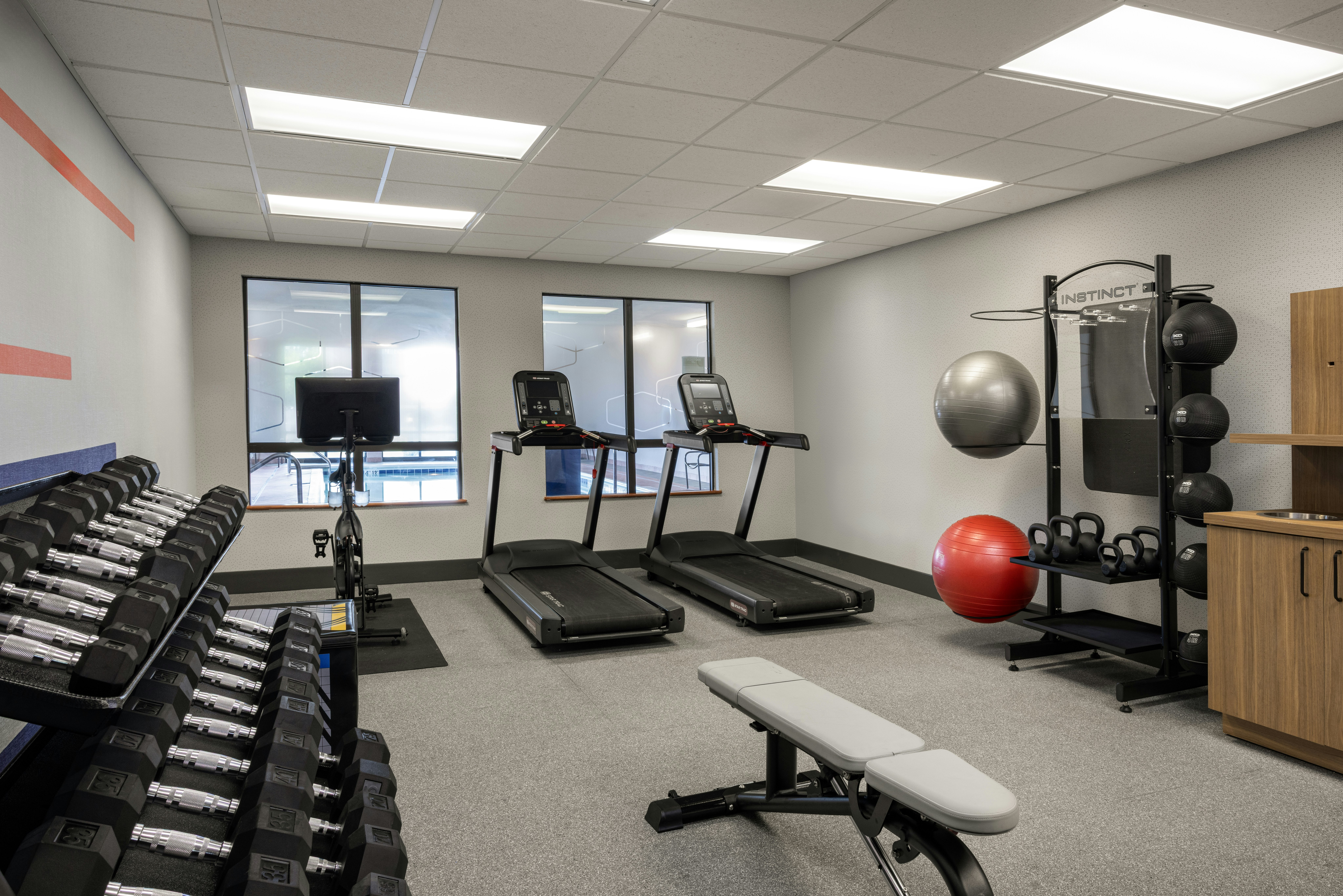 Hampton Inn & Suites Moline-Quad City International Airport 3/16