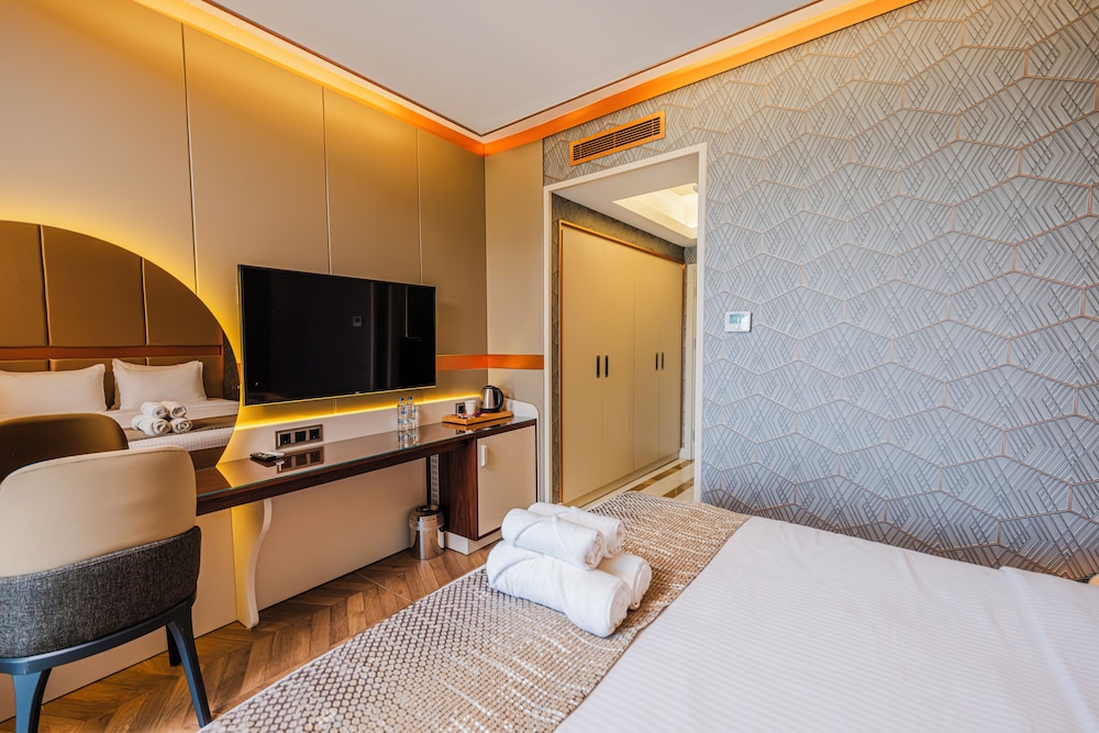 MQ Hotel Suites 28/60