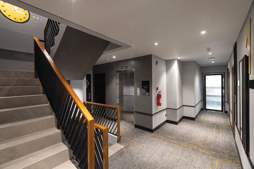 ROOMS INC Sudirman Jakarta 44/63