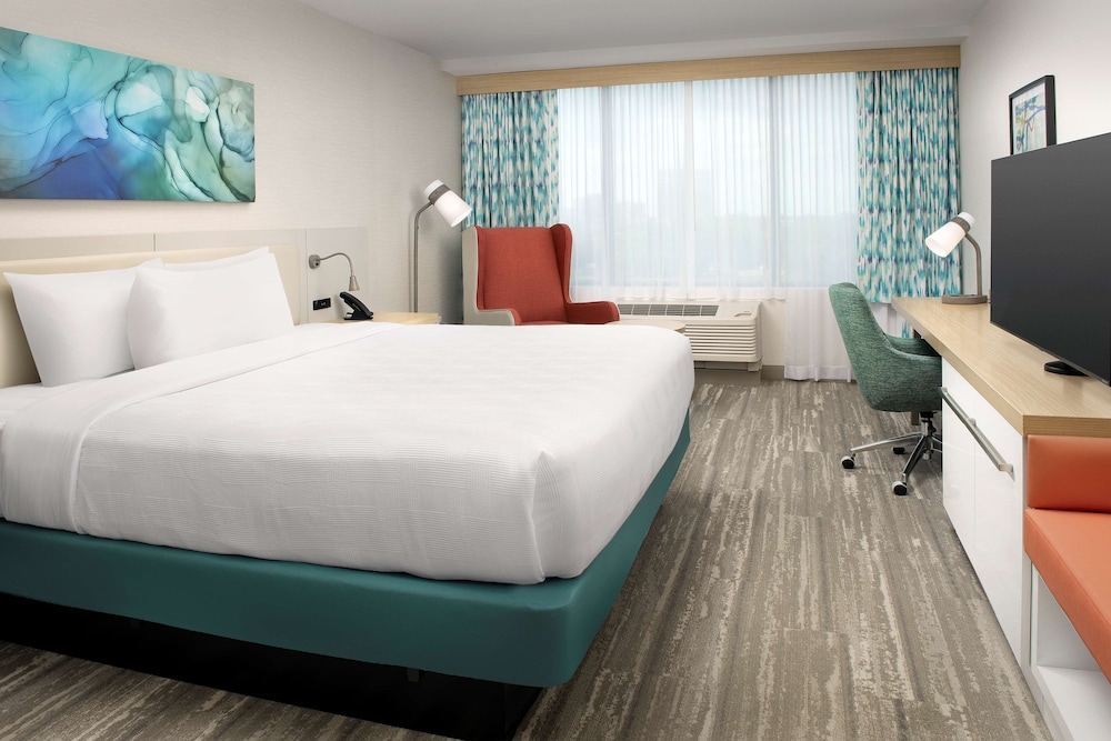 ROOM, KING BED