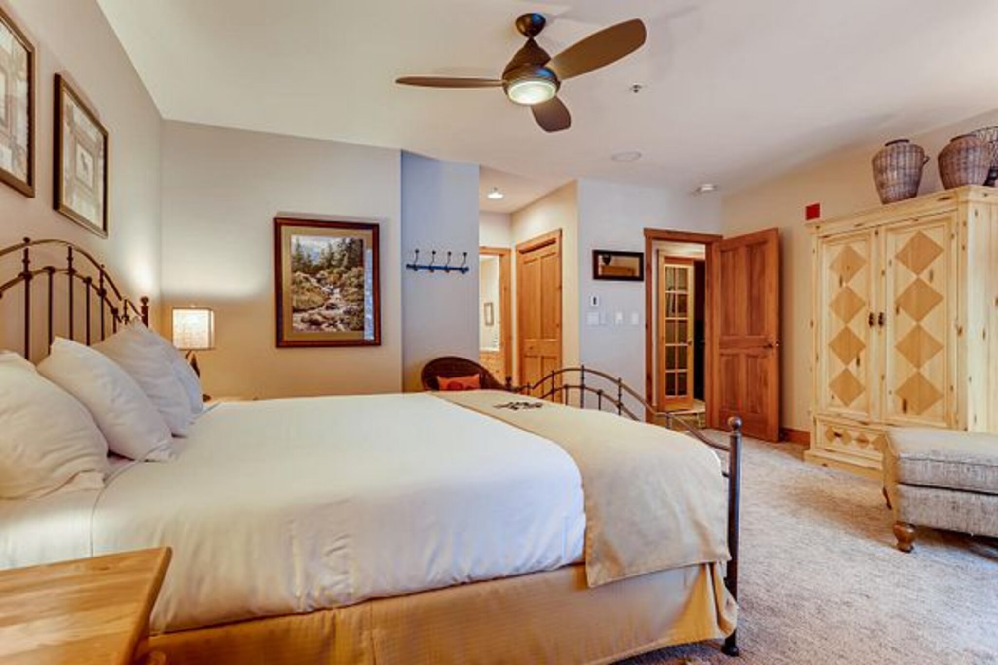 3 Bedrooms, Condominium, 3 Bathrooms
