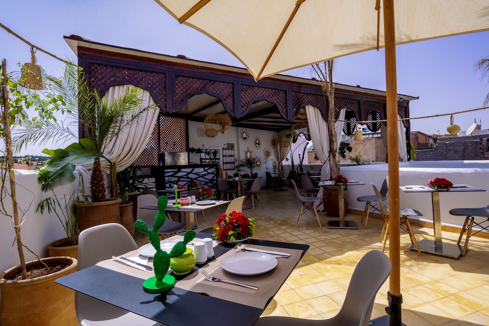 Riad Lumiere D Orient 73/73