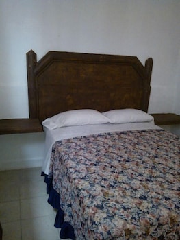 Morales Inn 8/31