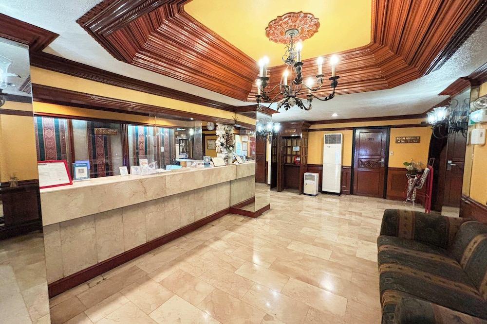 Camelot Hotel Quezon City powered by Cocotel 13/75