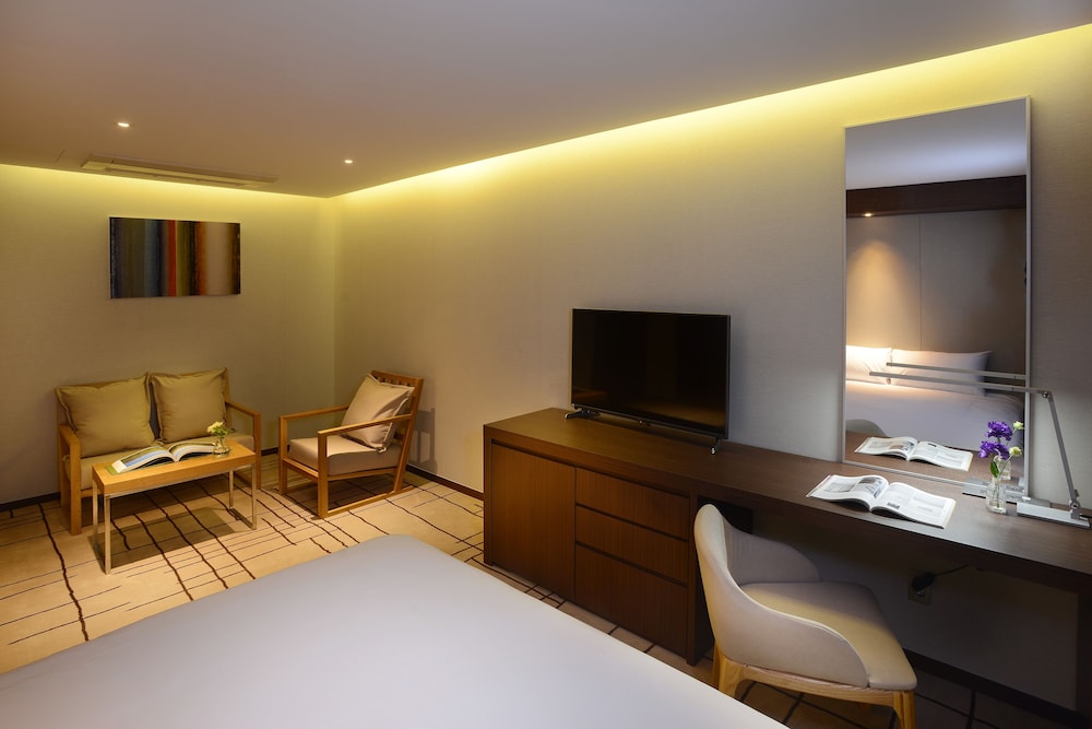 Astar Hotel 34/69