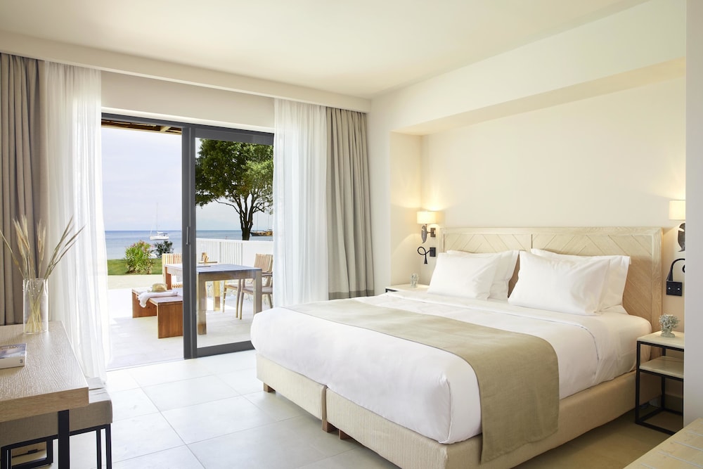 Suite, Double Bed, Beach Front, 2 Sofa