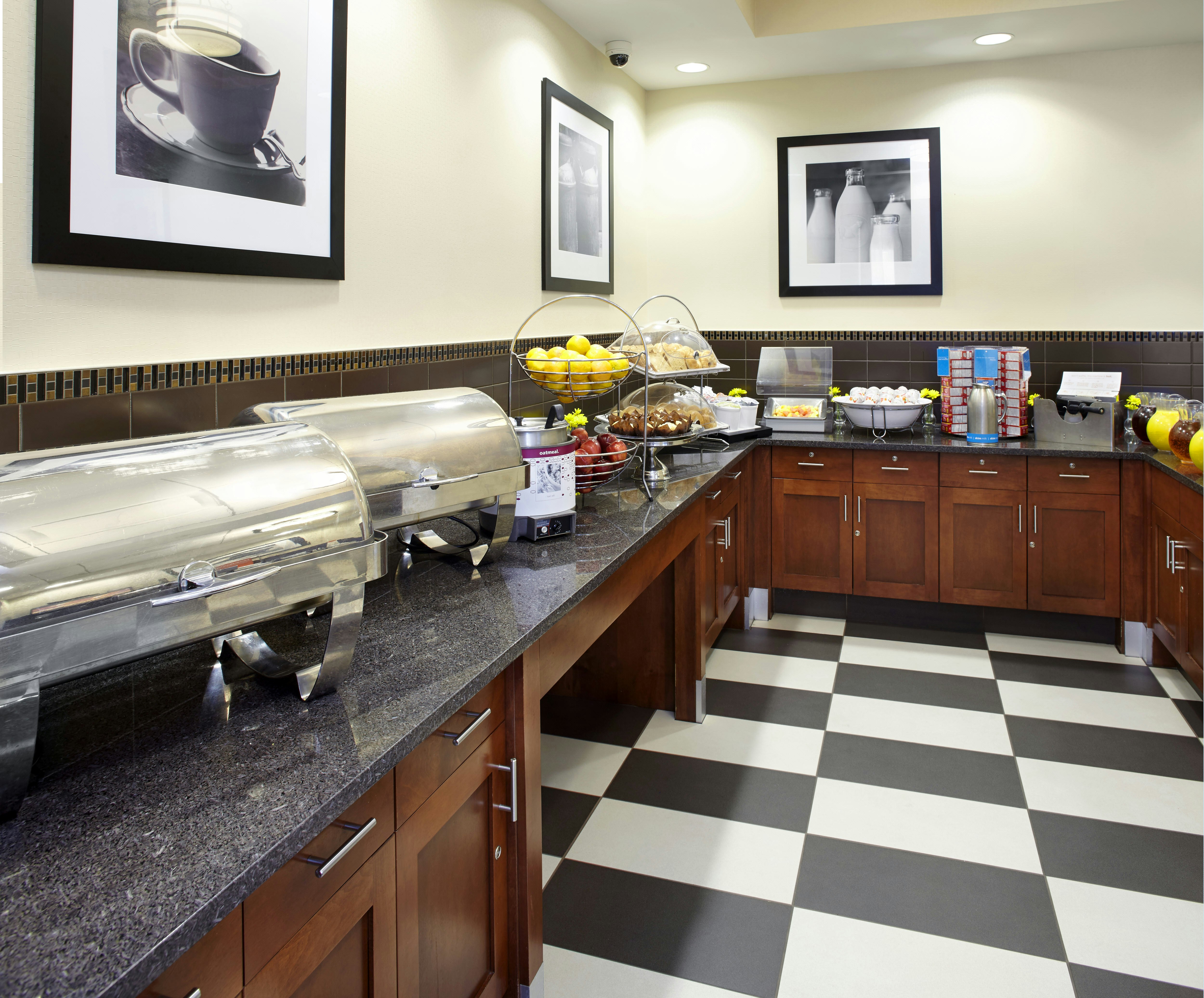 Hampton Inn Cleveland Downtown 9/44