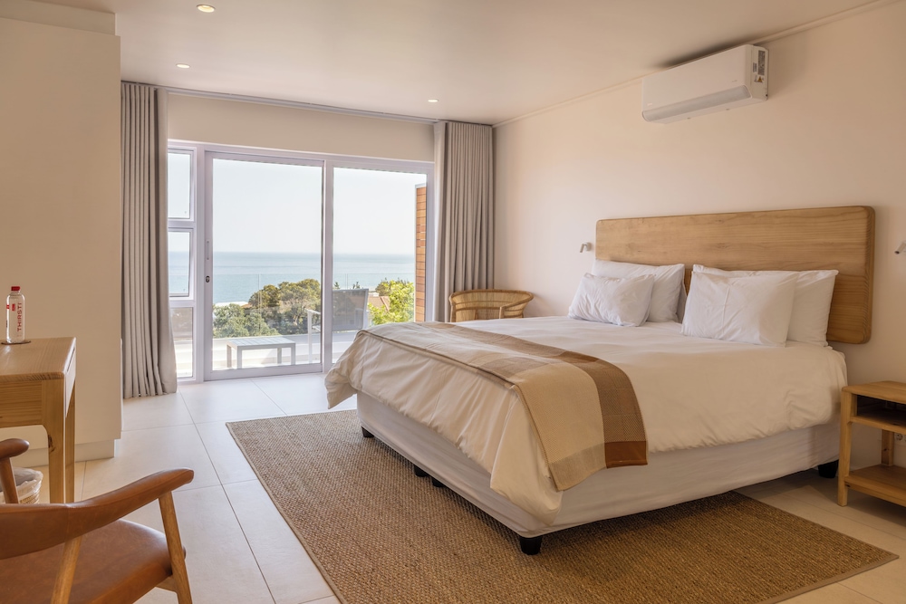 Room, Sea View, Bath and Shower