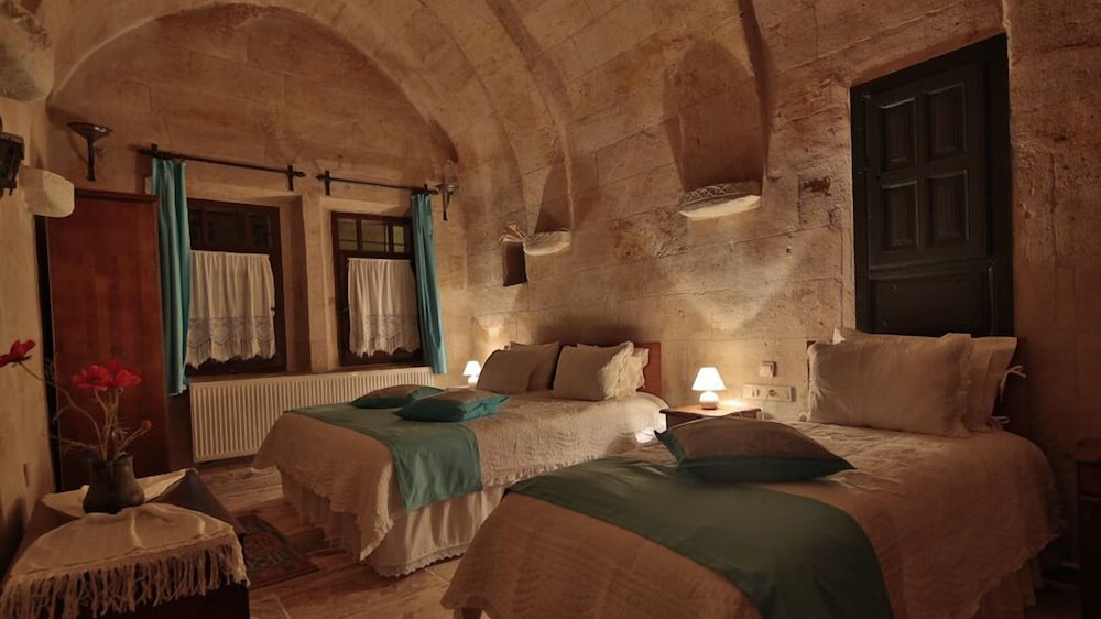 Heaven Cave House 29/64