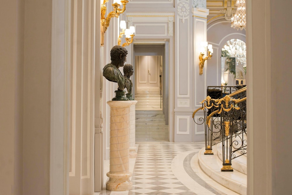 The St Regis Rome 46/84