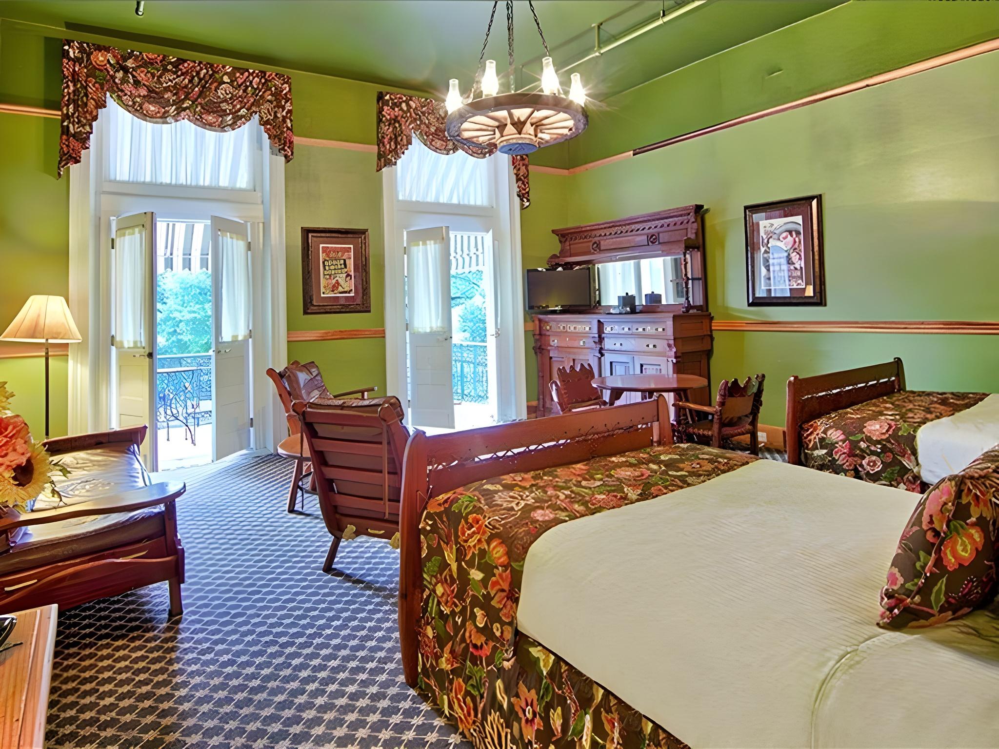 Teddy Roosevelt, Suite