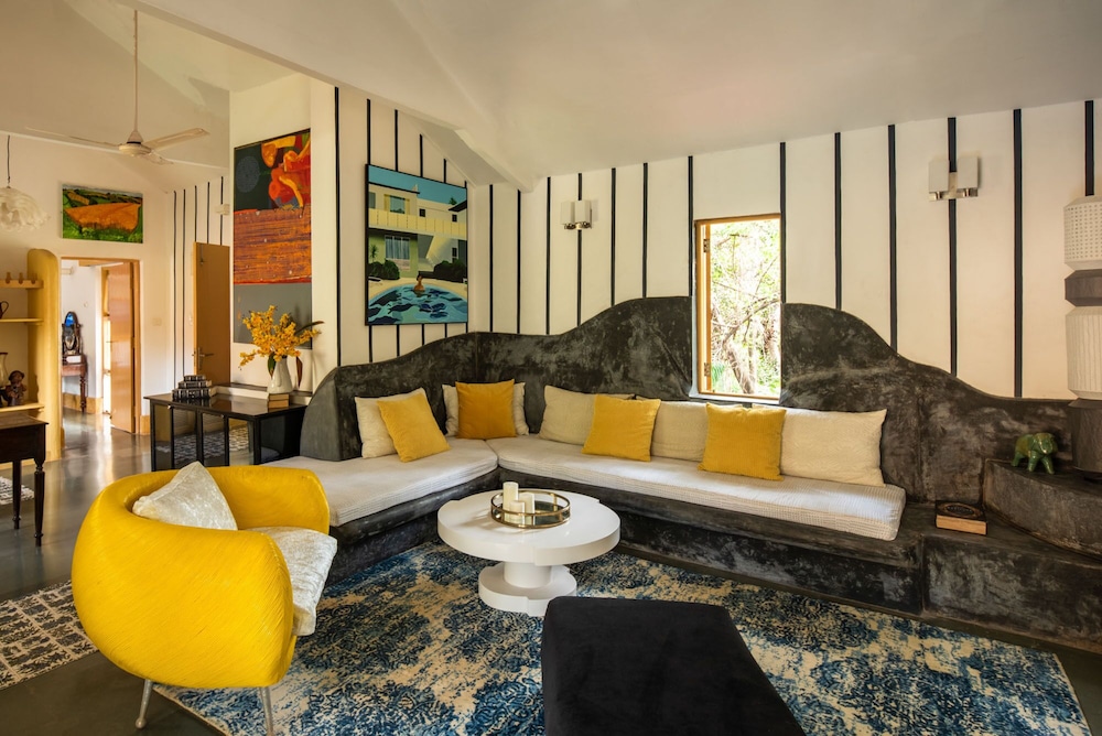 CASA ANJUNA 46/72