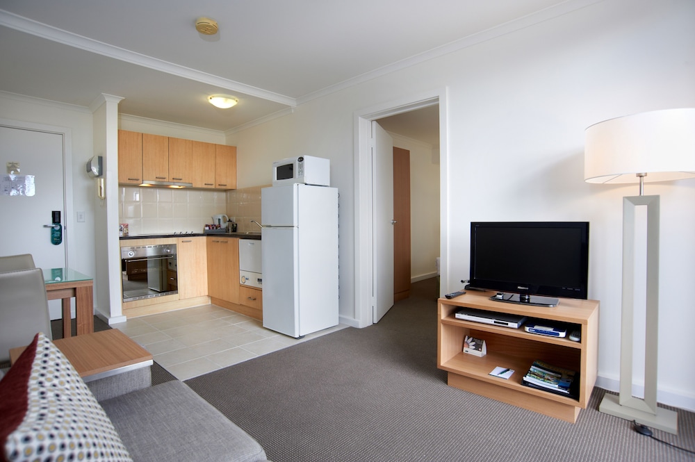 QUEST ST KILDA BAYSIDE 28/41