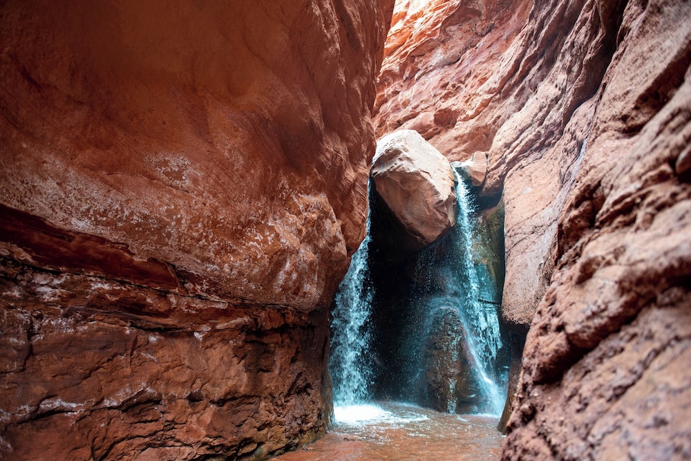 Wolfes Hotel Moab 24/42