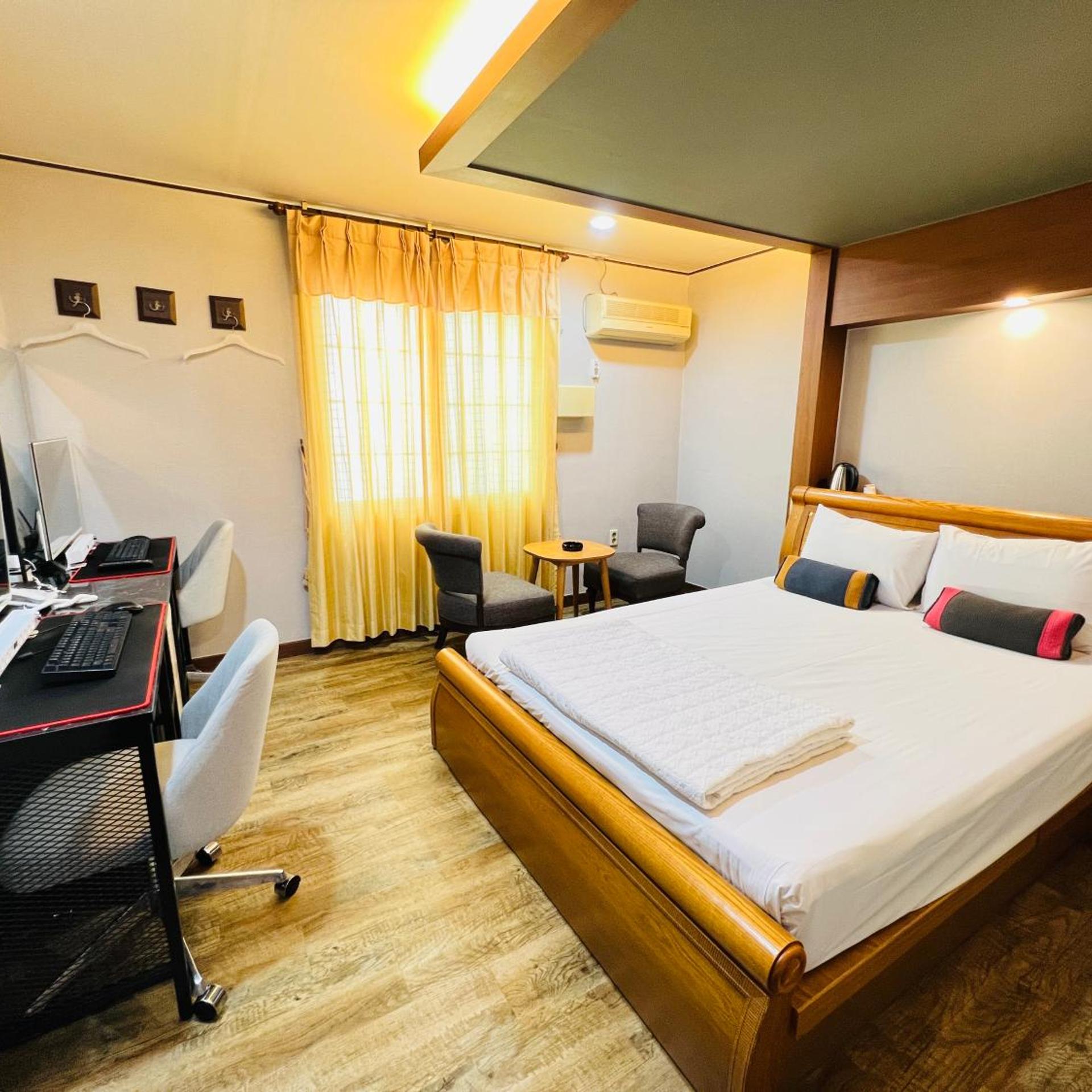 Sweet Hotel 12/47