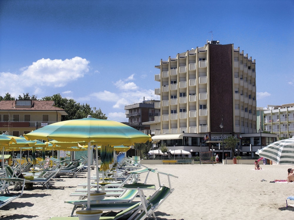 Hotel Colorado 75/76