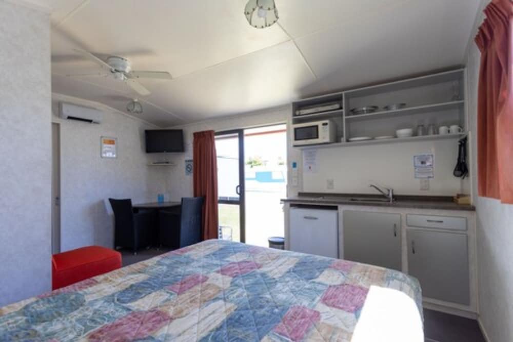 Cosy Corner Holiday Park 14/50
