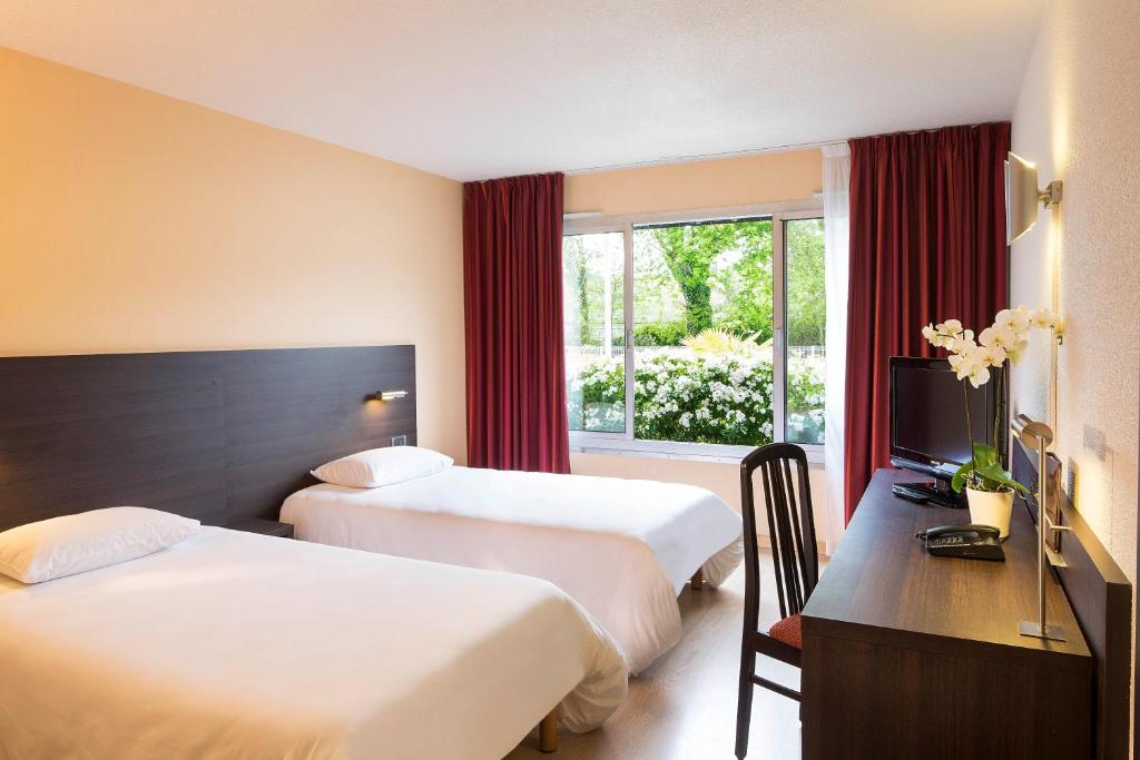 Room at Escale Oceania Brest, GOUESNOU