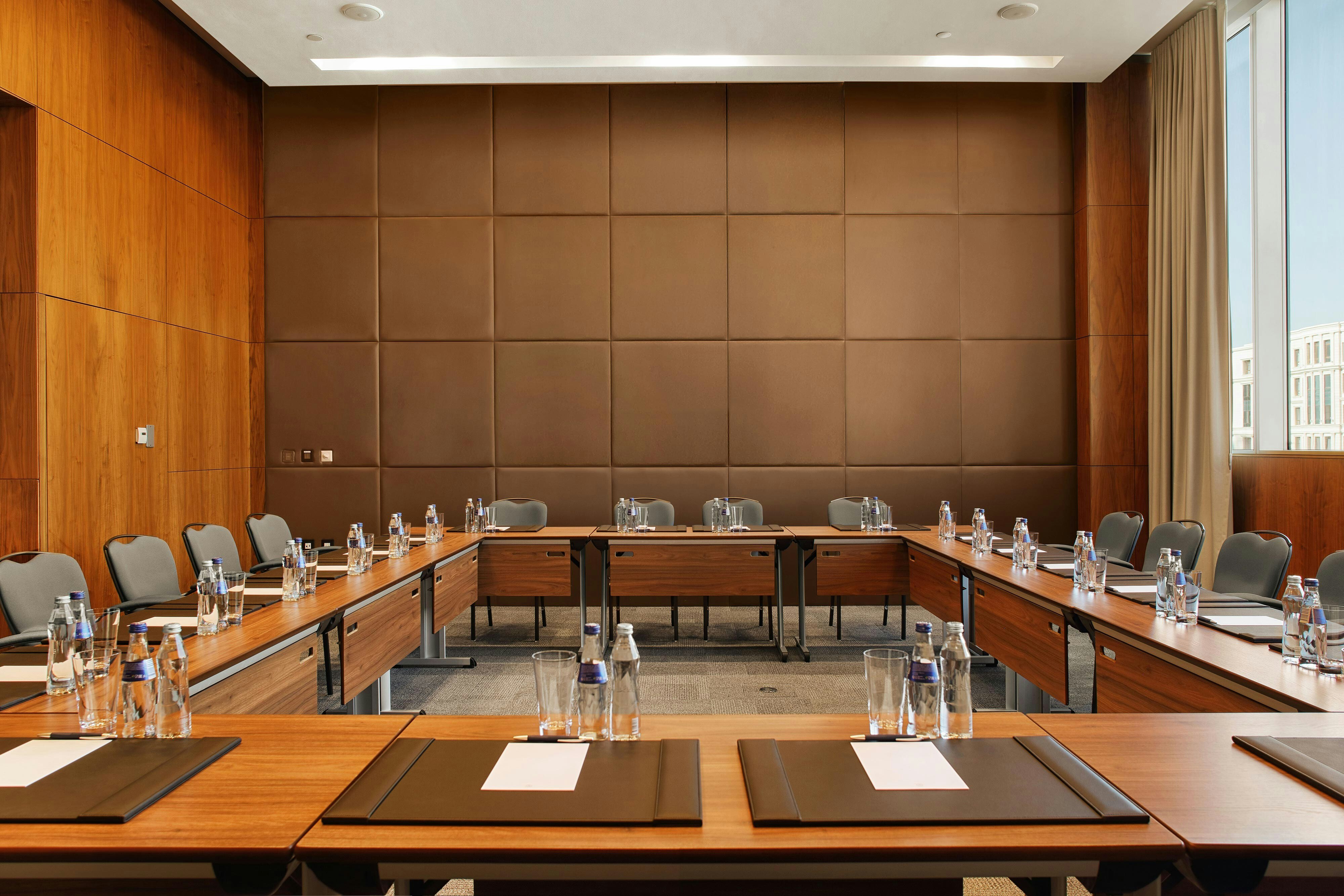 Sheraton Astana Hotel 38/39