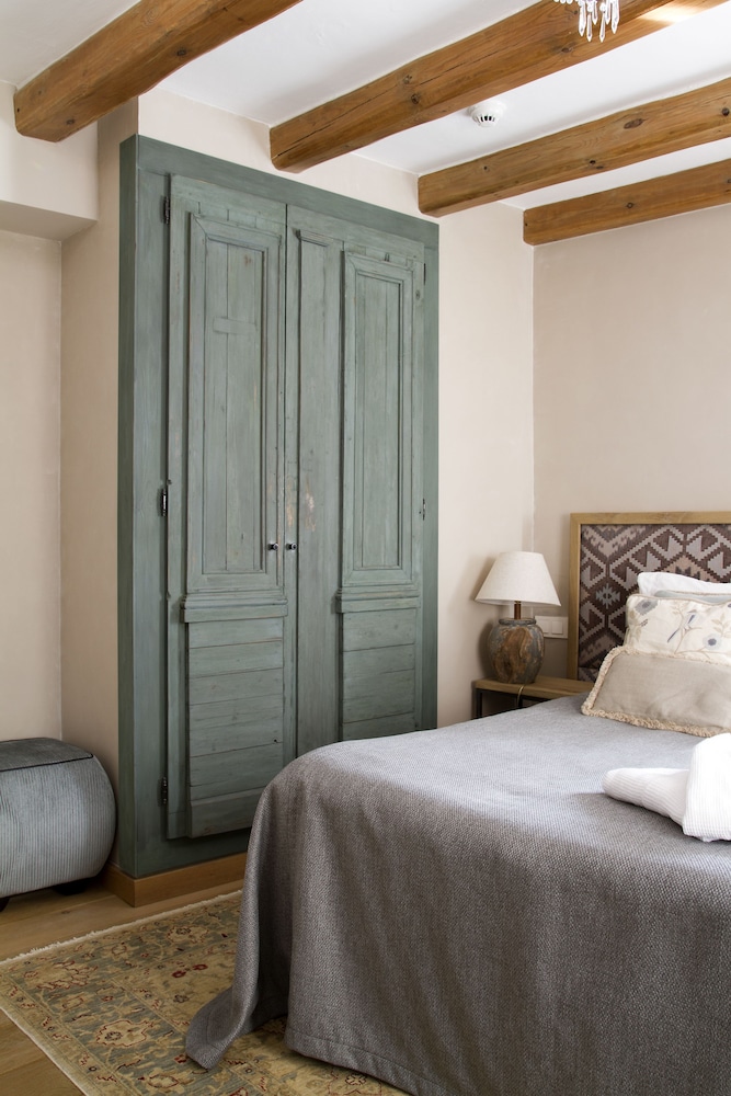 COMFORT, KING BED