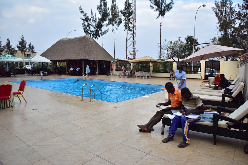 Great Seasons Hotel 32/61