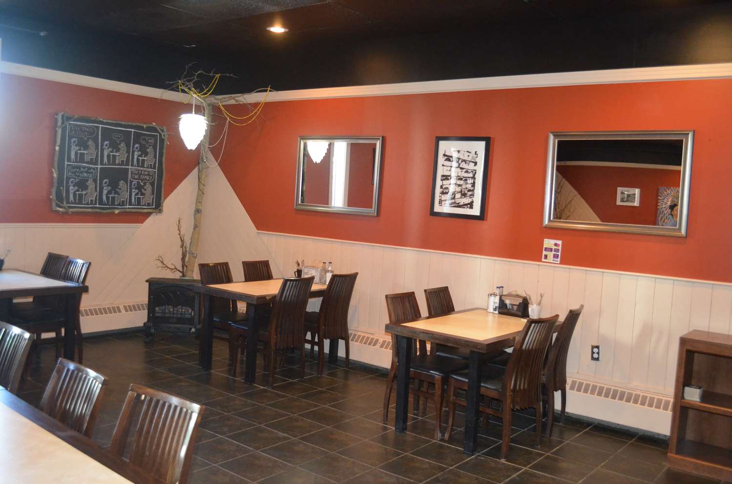 Canadas Best Value Inn River View Hotel 15/22