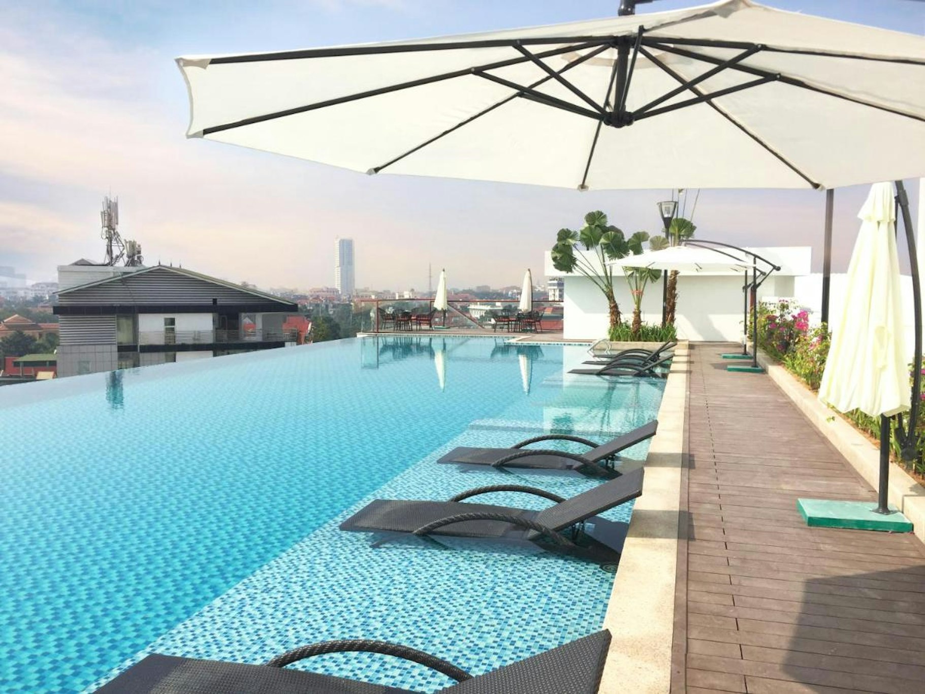Mandala Hotel & Spa By Hg Hospitality 34/35