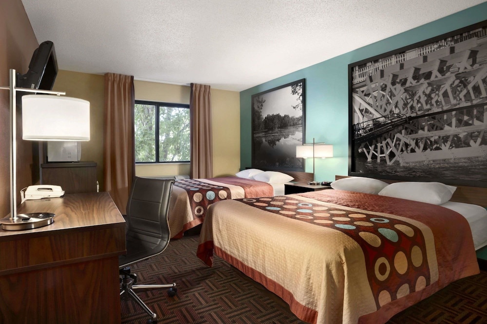 Super 8 By Wyndham Peoria 9/31