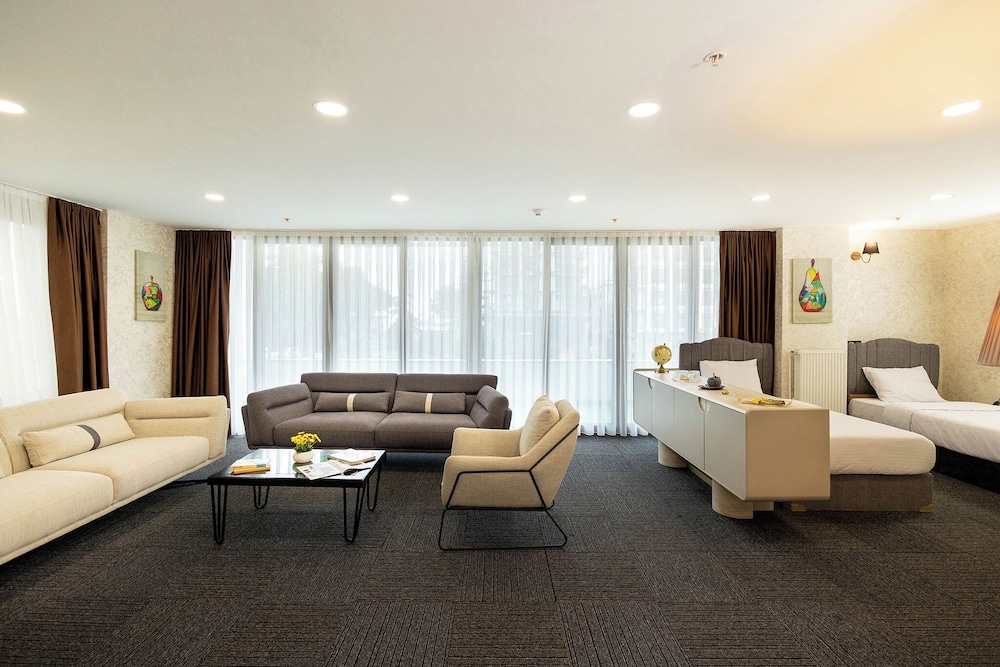 Niva Atakum Otel 35/50