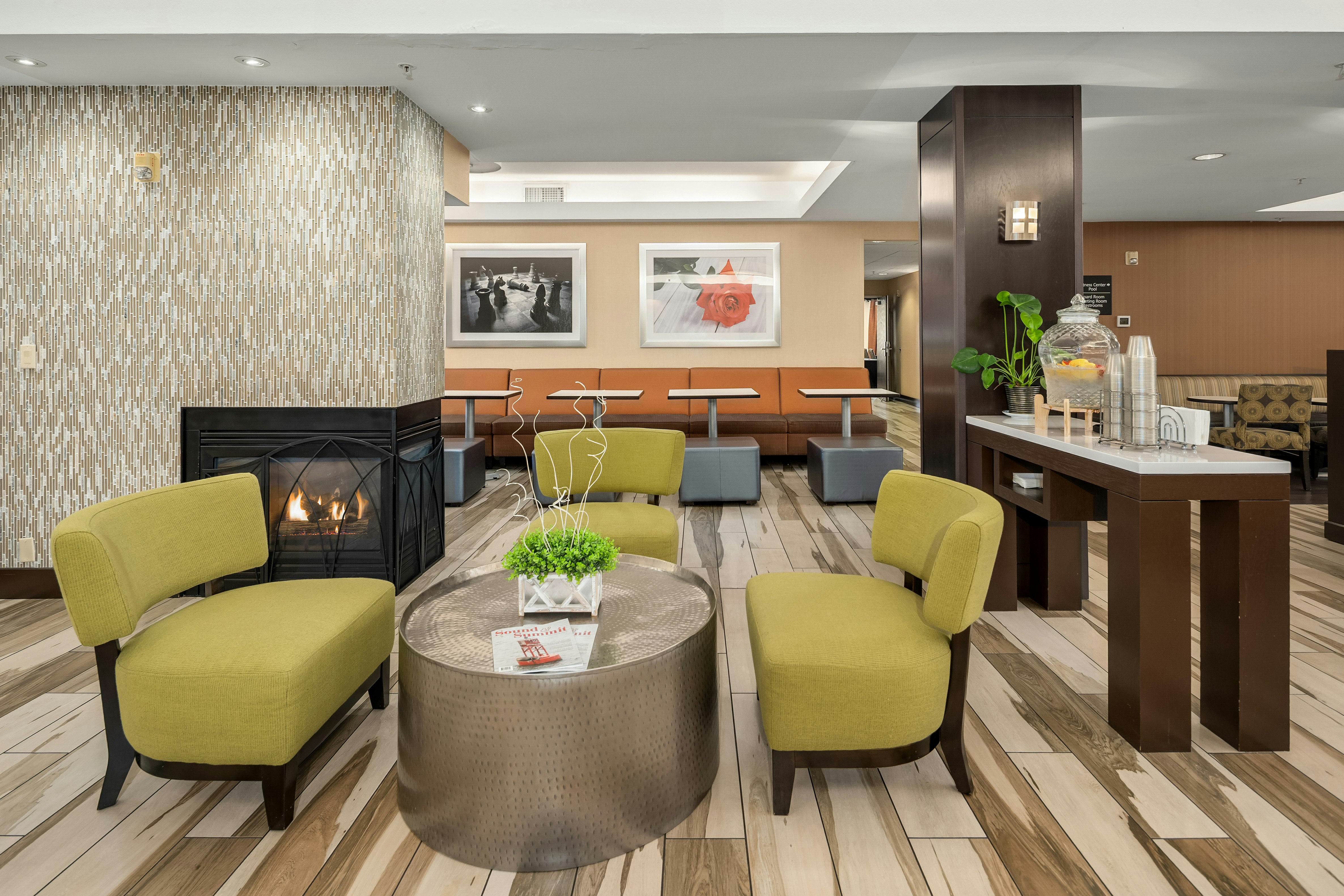 Hampton Inn & Suites Seattle North Lynnwood 32/60