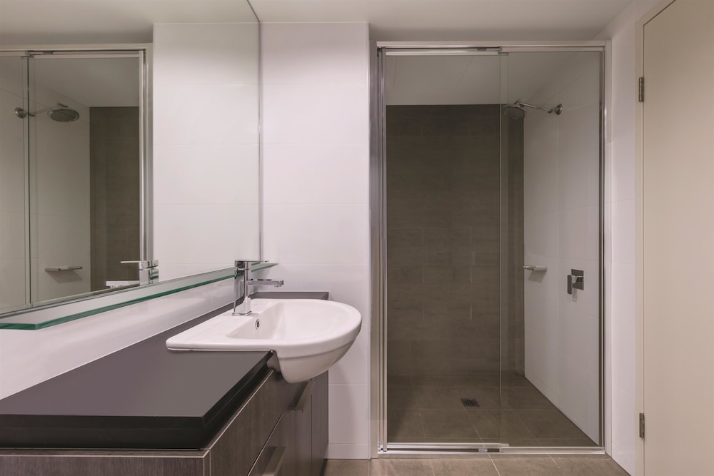 Adina Apartment Hotel Sydney Airport 12/27