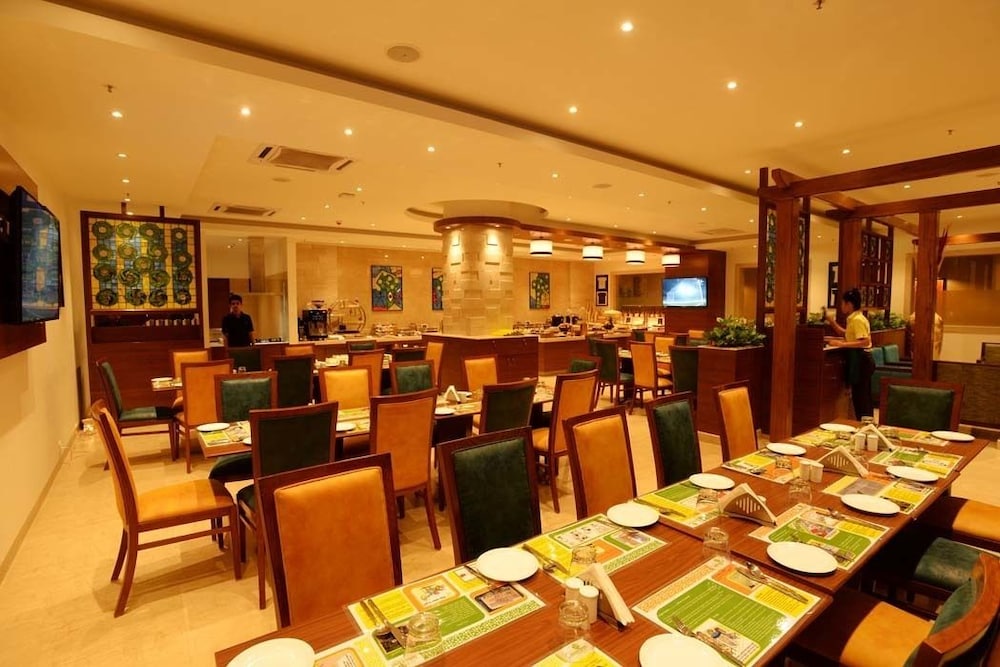 Lemon Tree Hotel Coimbatore 24/35
