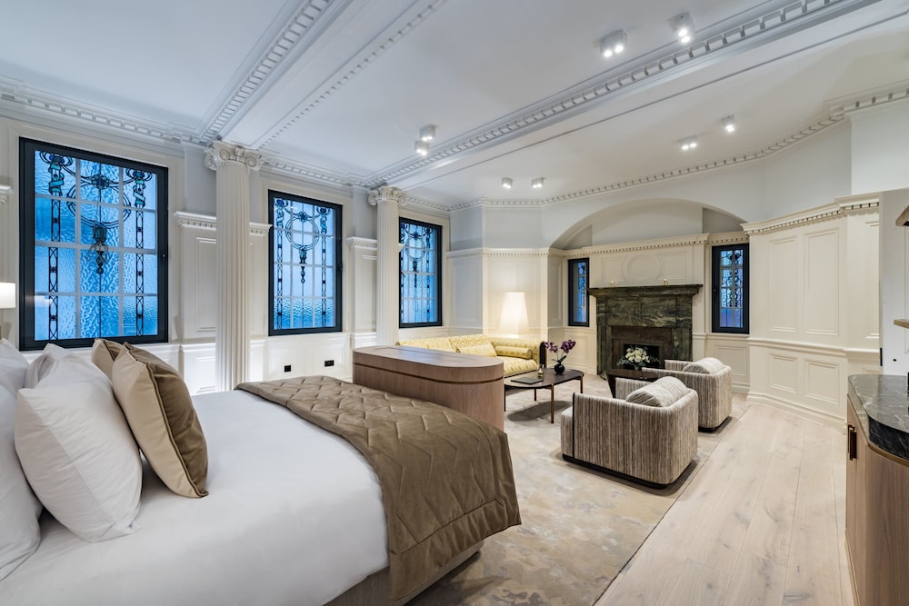 Stock Exchange Hotel 16/46
